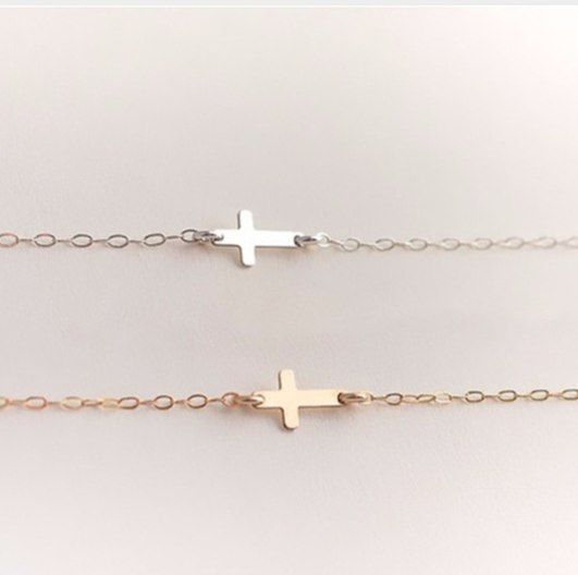 Cross Bracelet Chain in Silver or Gold